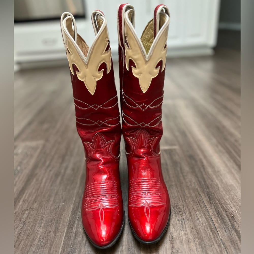 Tony Lama red patent leather cowboy boots. Vintage size 6.5.